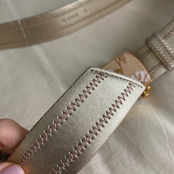 Vintage Prada Gold Metallic Belt with Floral Buckle Design - Picture 11 of 13